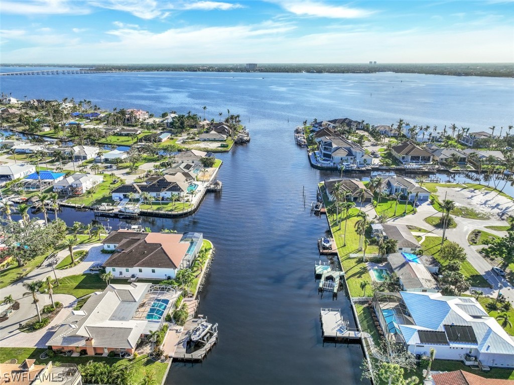 https://www.florida2000.com/images/latest/222085606-49275122.jpg