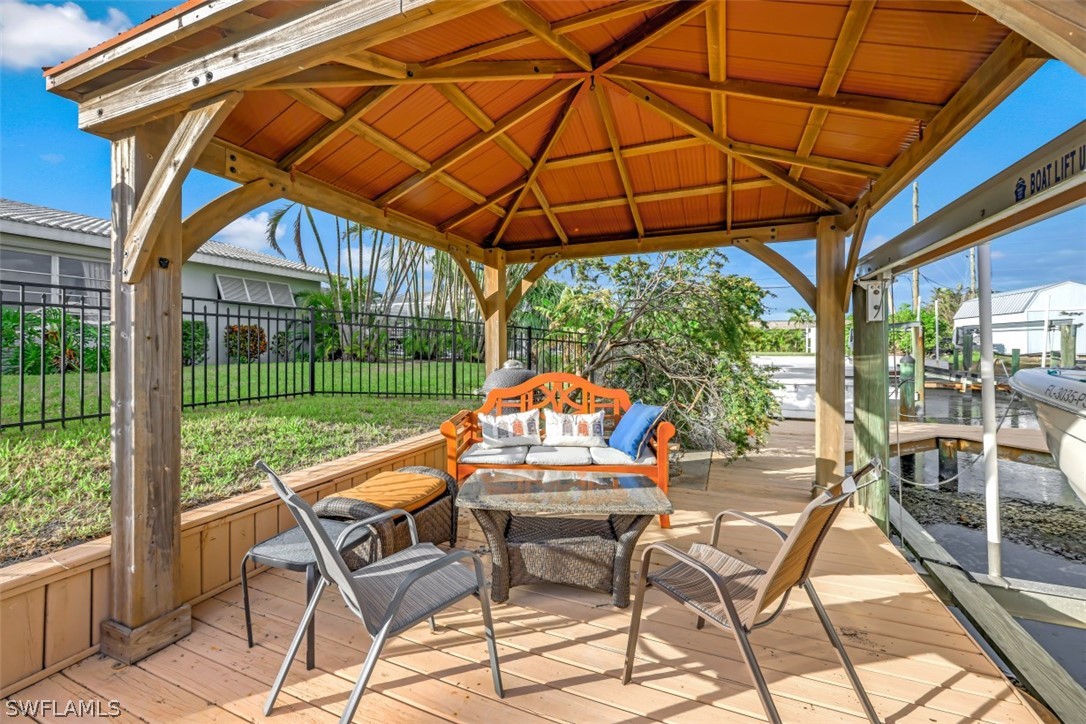 https://www.florida2000.com/images/latest/222087573-49312809.jpg