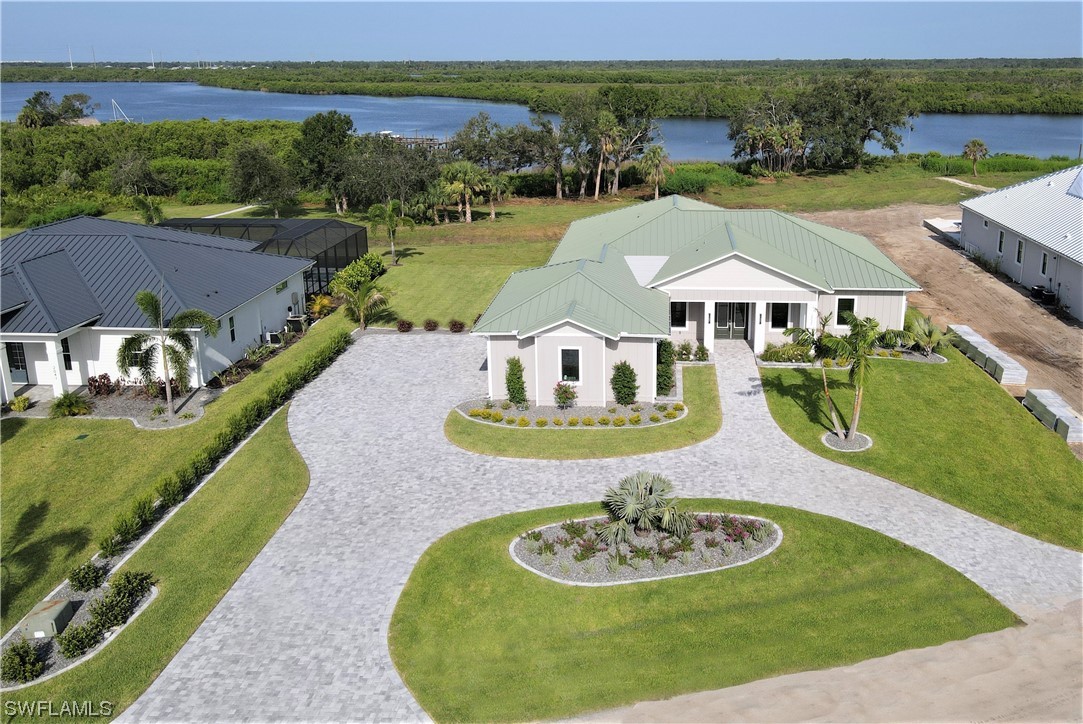 https://www.florida2000.com/images/latest/223056336.jpg