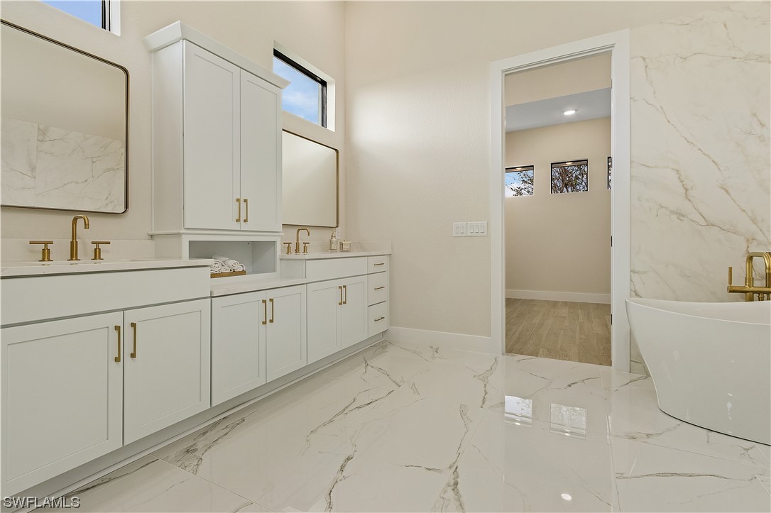 https://www.florida2000.com/images/latest/224015641-54348346.jpg