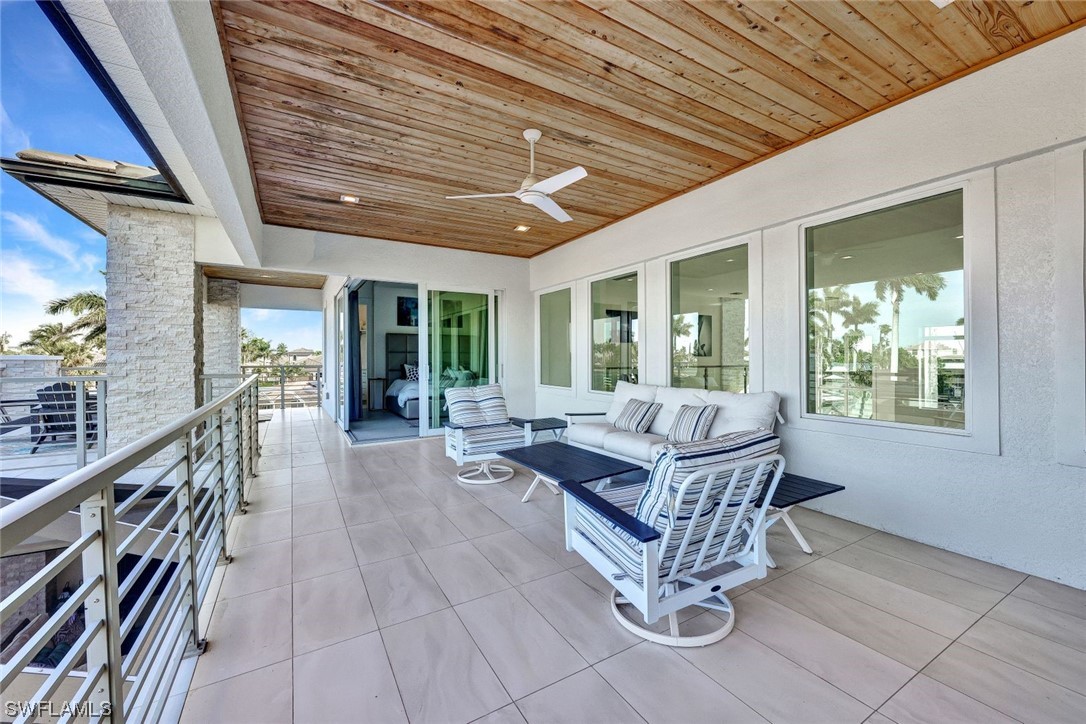 https://www.florida2000.com/images/latest/224023190-54707306.jpg