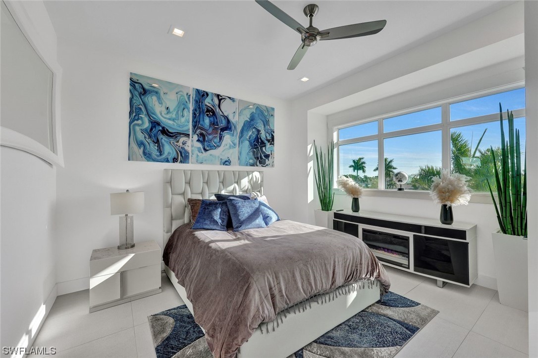 https://www.florida2000.com/images/latest/224023190-54707313.jpg