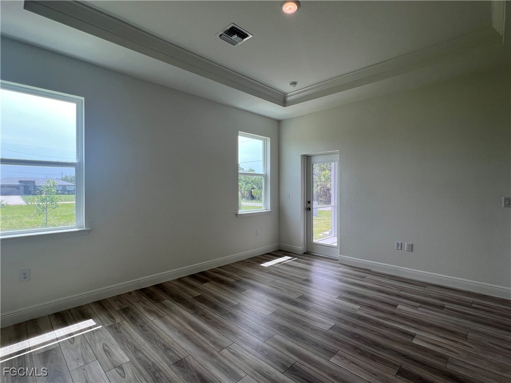 https://www.florida2000.com/images/latest/224055227-61961205.jpg