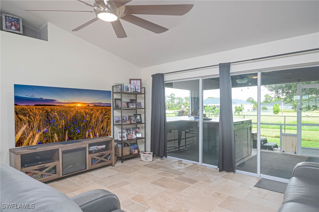 https://www.florida2000.com/images/latest/224064312-56829106.jpg