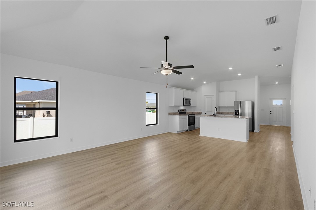 https://www.florida2000.com/images/latest/224066998-60015403.jpg