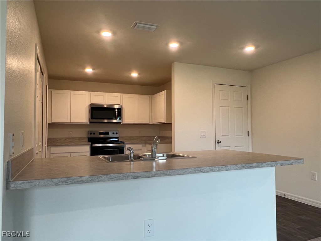 https://www.florida2000.com/images/latest/224070597-61960800.jpg