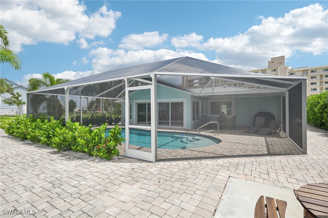 https://www.florida2000.com/images/latest/224073128-56702560.jpg