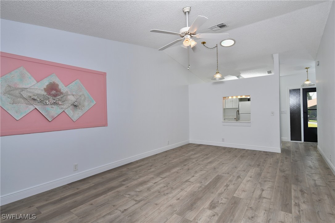 https://www.florida2000.com/images/latest/224091458-57610056.jpg