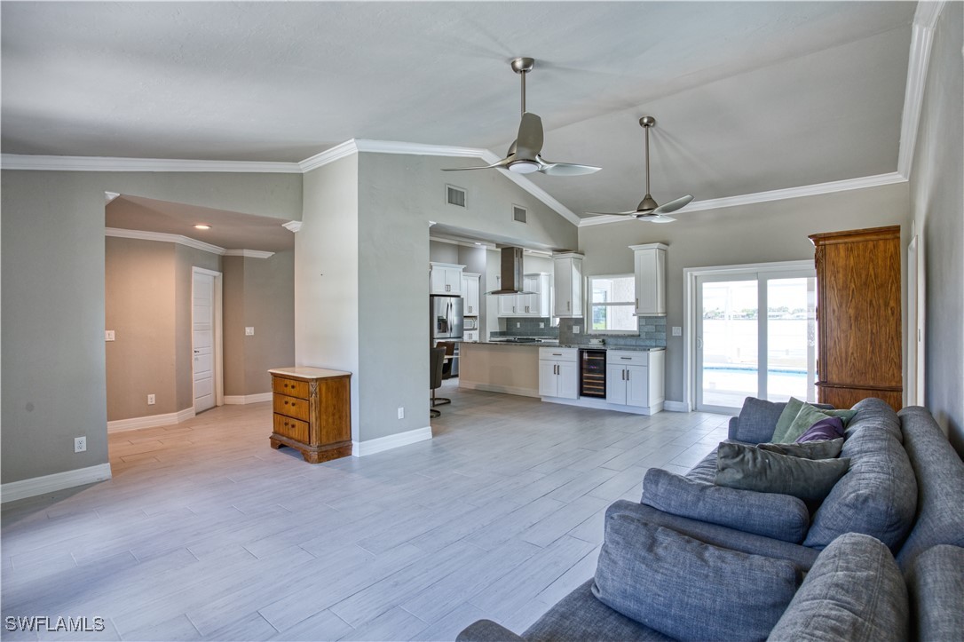 https://www.florida2000.com/images/latest/224097230-57665004.jpg