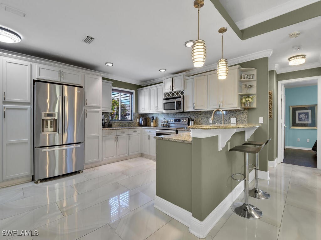 https://www.florida2000.com/images/latest/224098540-57714907.jpg