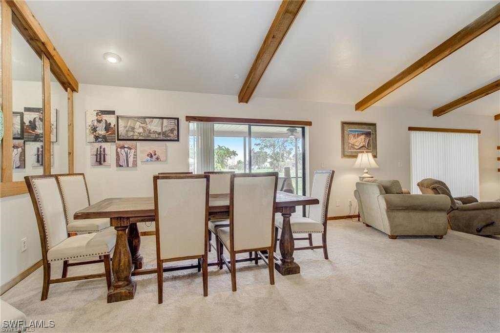 https://www.florida2000.com/images/latest/224105414-58014532.jpg
