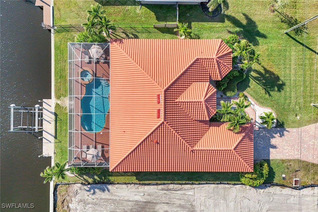 https://www.florida2000.com/images/latest/225005579-58277401.jpg