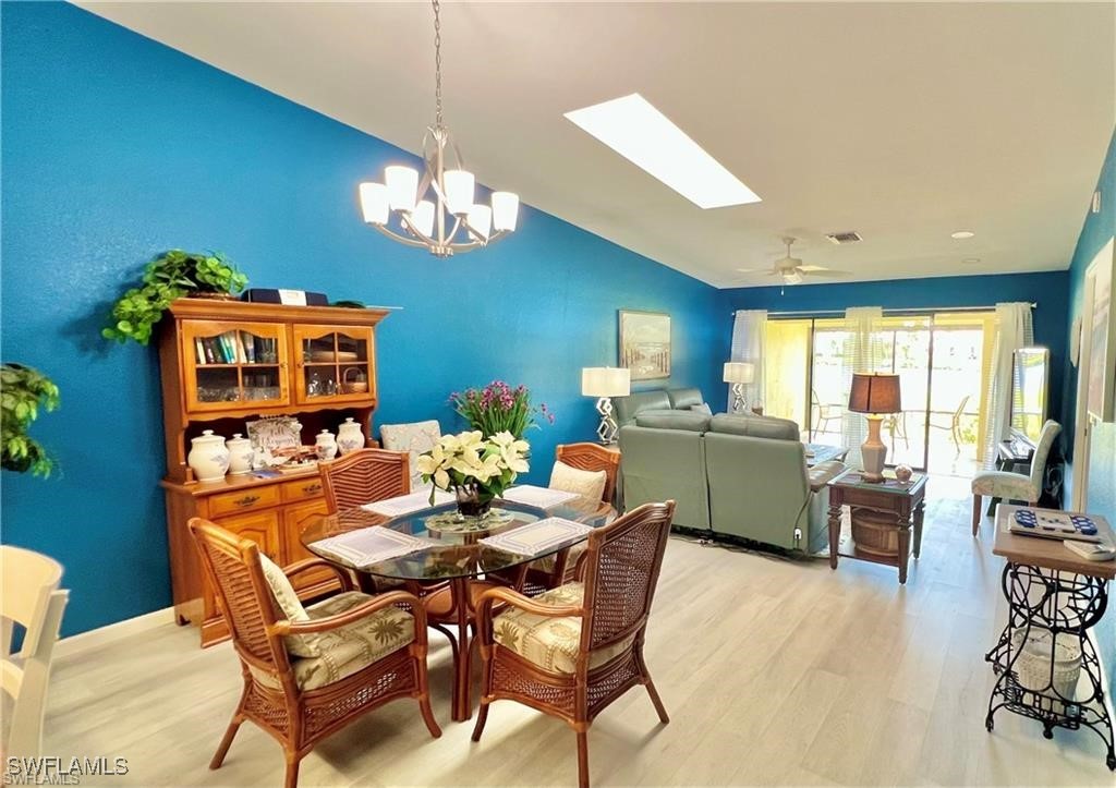 https://www.florida2000.com/images/latest/225012305-58551579.jpg