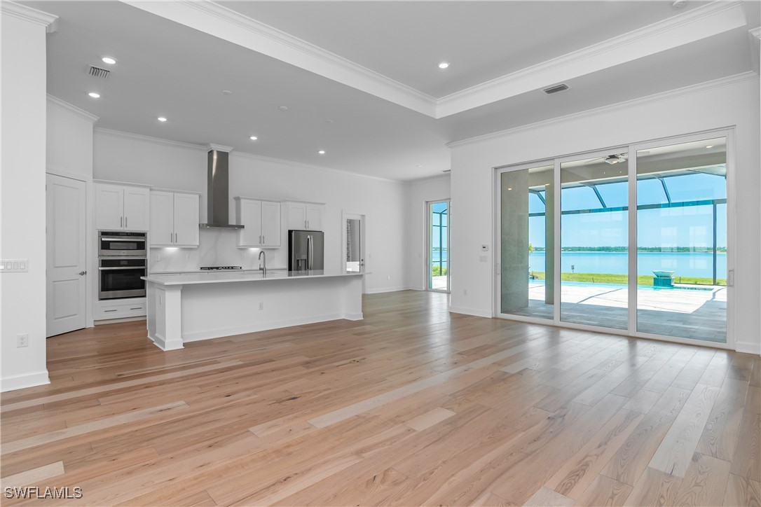 https://www.florida2000.com/images/latest/225016128-58710182.jpg