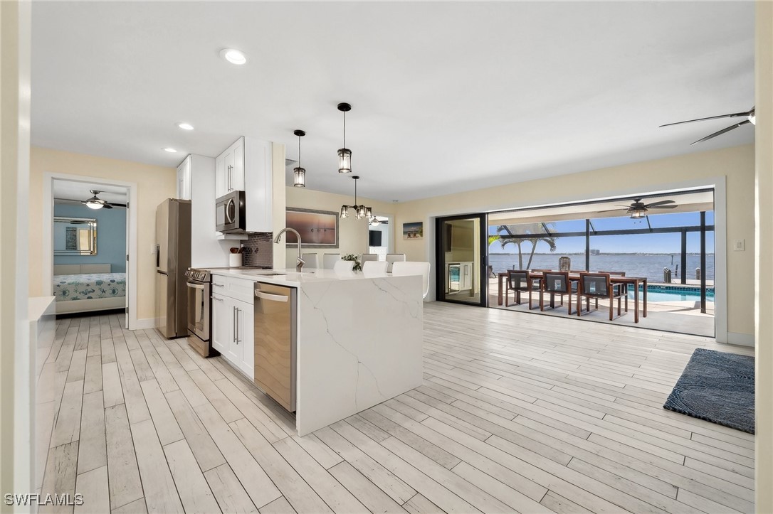 https://www.florida2000.com/images/latest/225028582-59436102.jpg