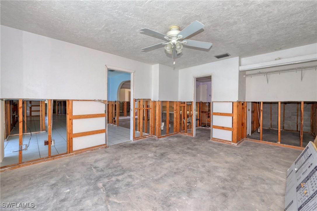 https://www.florida2000.com/images/latest/225032241-59472154.jpg